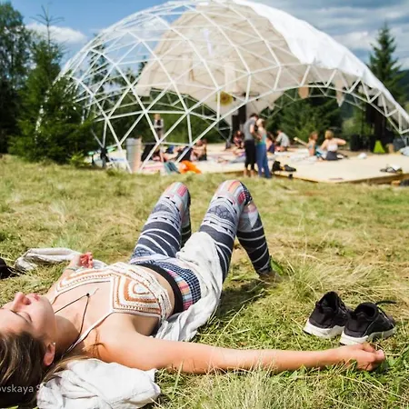 Eco Glamping - Carpathians. Retreat Hub Dzin Space Luxusní stan Verchovyna