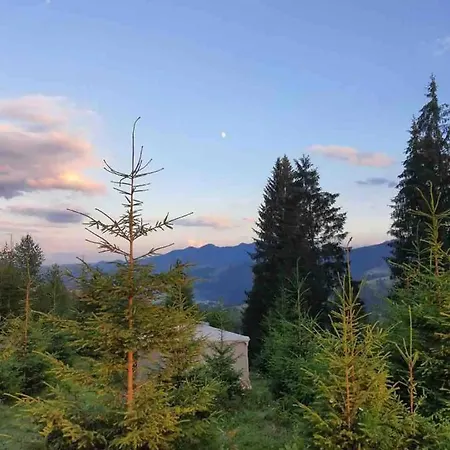 Eco Glamping - Carpathians. Retreat Hub Dzin Space Luxusní stan